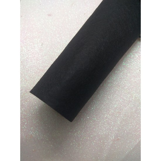 Фетр жесткий 1 мм (20*30 см) цв. черный, цена за лист